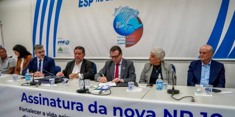 MTE moderniza NR-10 e instala Mesa Estadual do Trabalho Decente no Meio Rural em SP — Ministério do Trabalho e Emprego