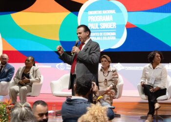 “Nós temos a responsabilidade de fazer a nossa conexão com o território e do território com o Brasil”, afirma Luiz Marinho