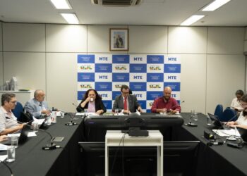 Pais gerou 85.888 empregos em abril chegando a um saldo de 699.762 vagas formais no ano, crescimento de 1,5% — Ministério do Trabalho e Emprego