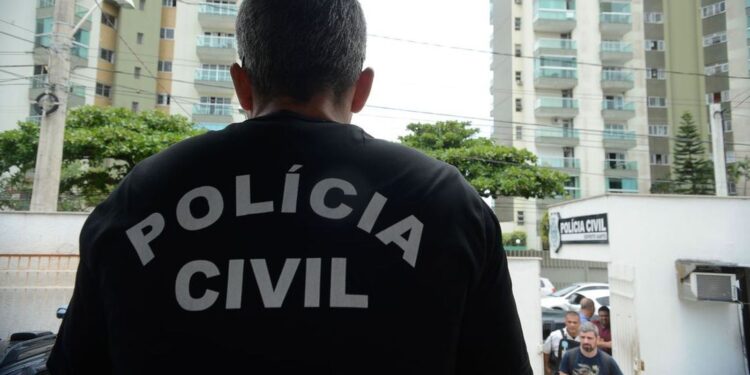 Polícia faz operação contra núcleo financeiro do Comando Vermelho