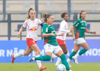 Palmeiras vence Bragantino e dorme na liderança do Brasileiro Feminino